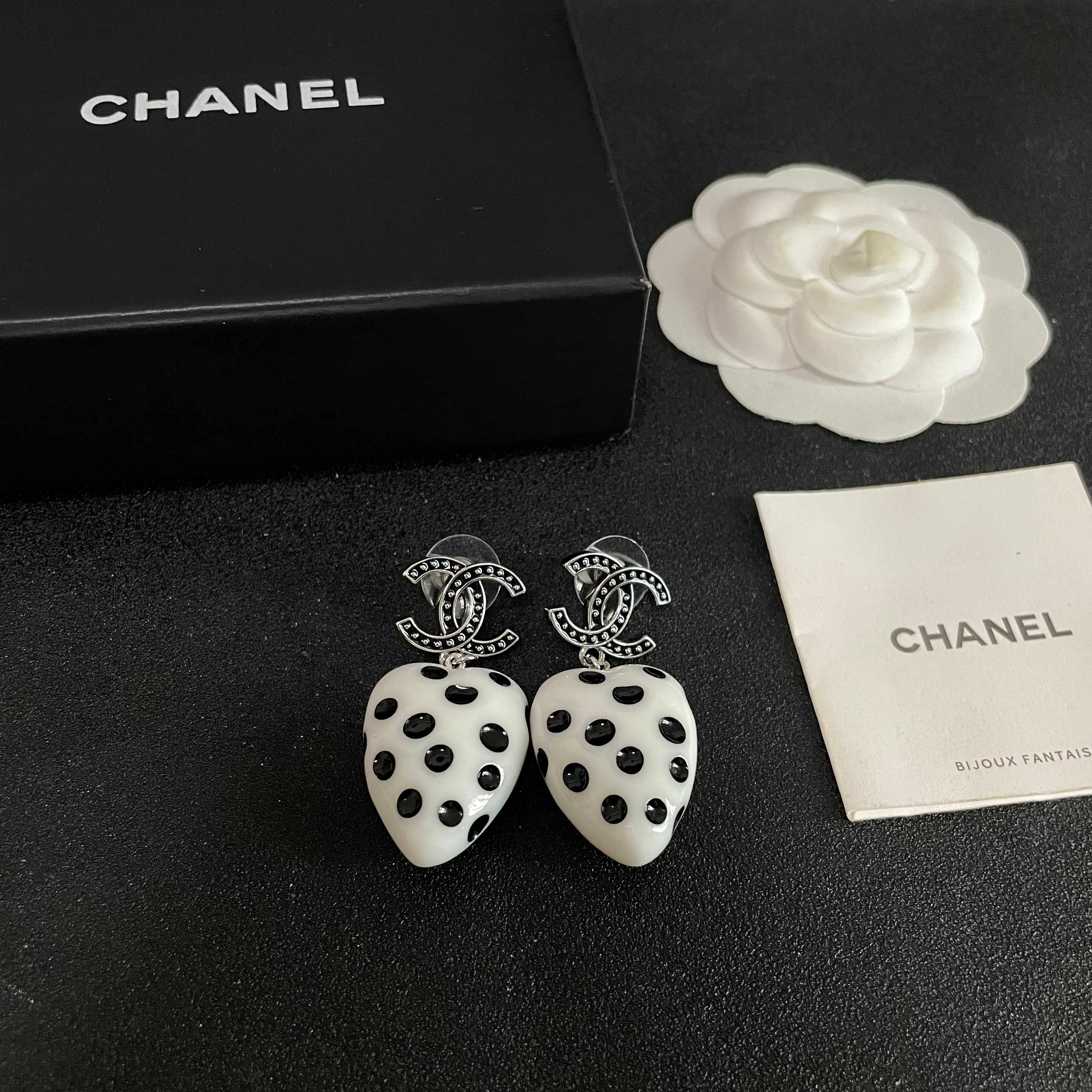 Chanel Earring