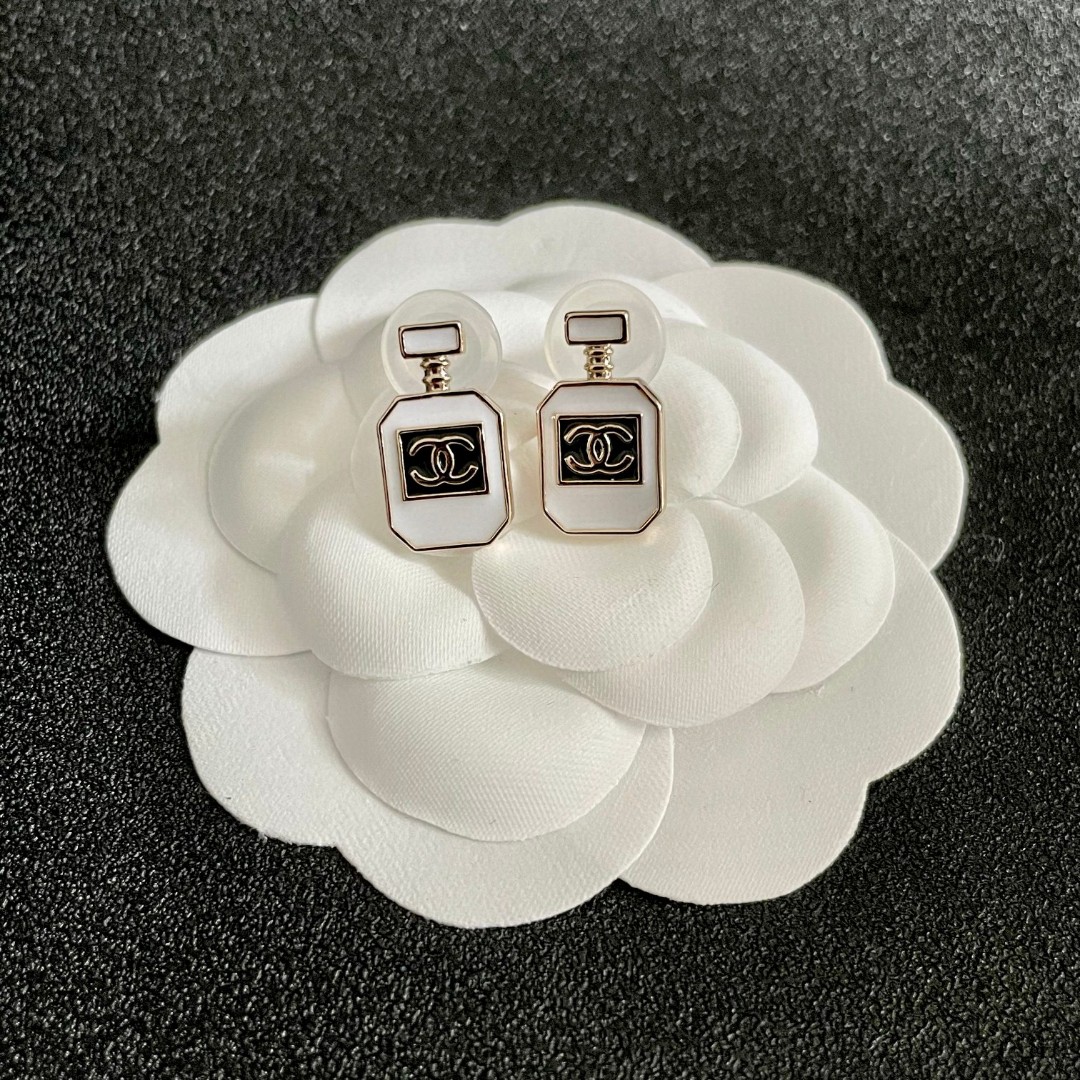Chanel Earring 5