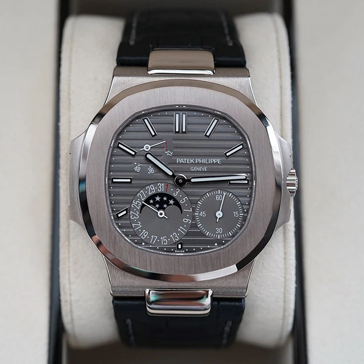 5712G - Patek Philippe NAUTILUS