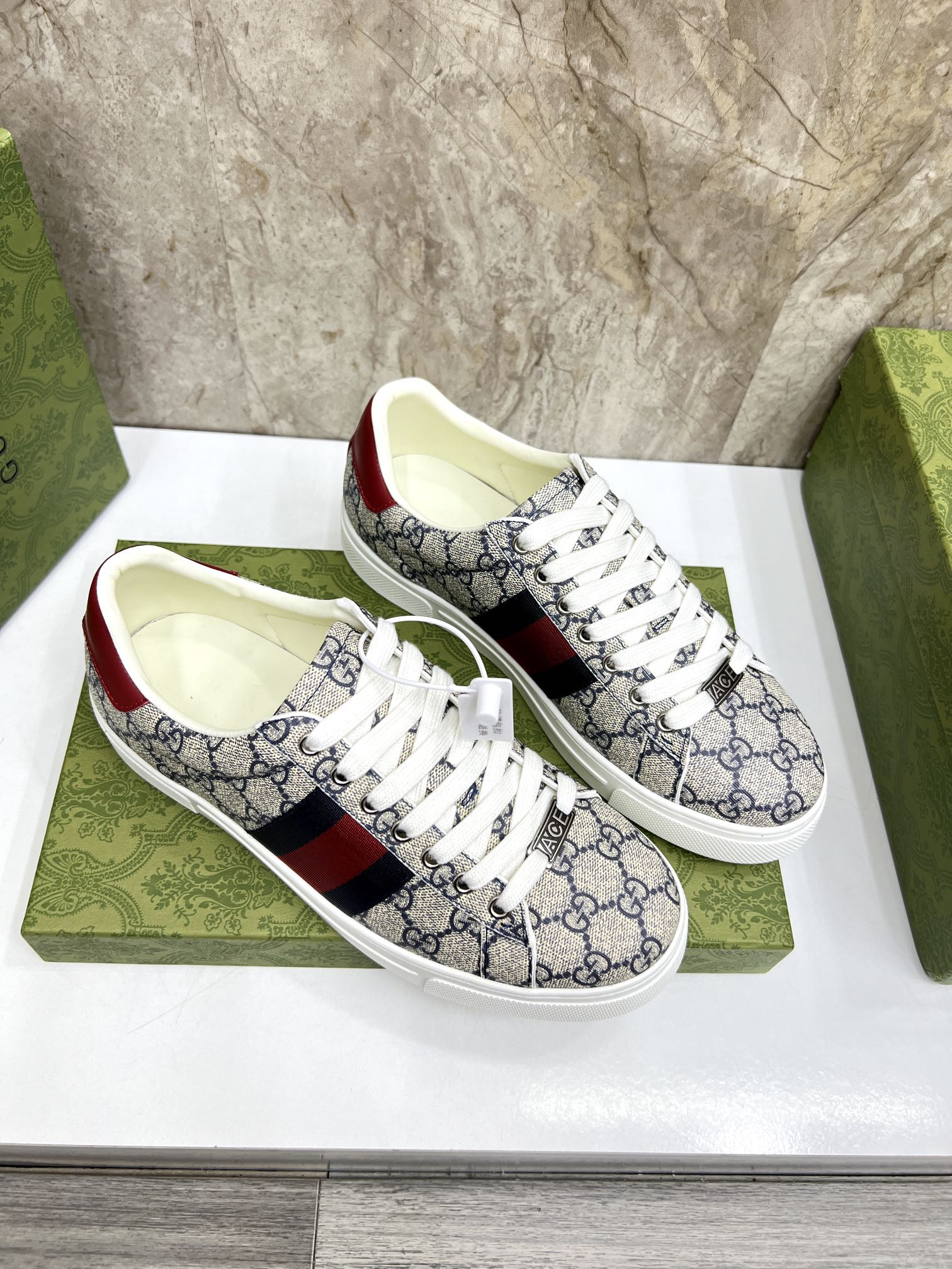 Gucci Sneakers