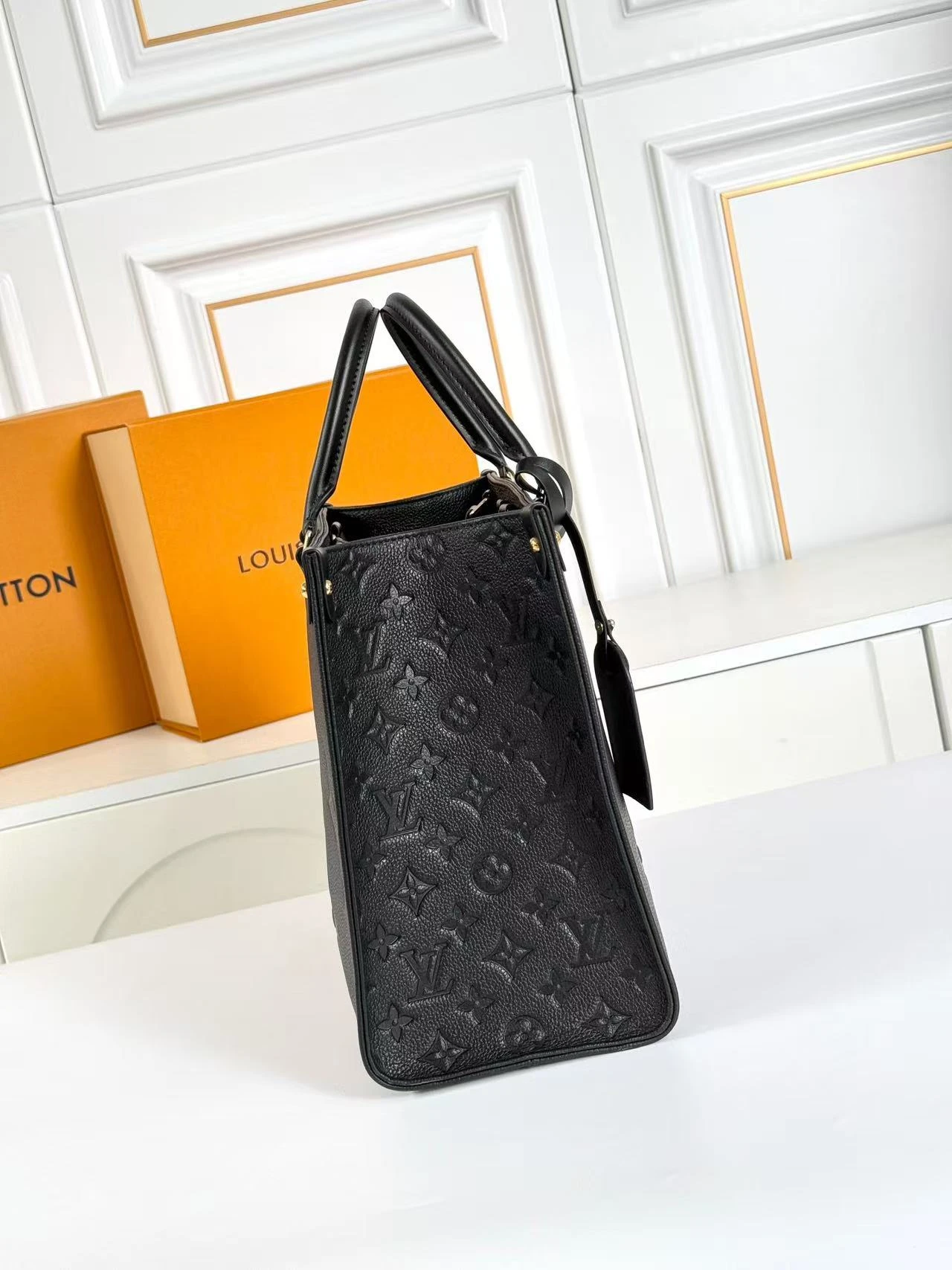 LV Onthego