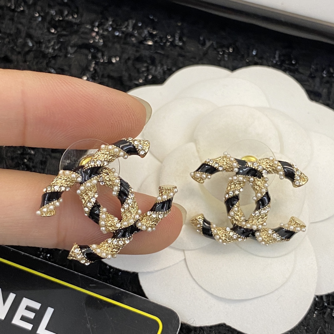 Chanel Earring