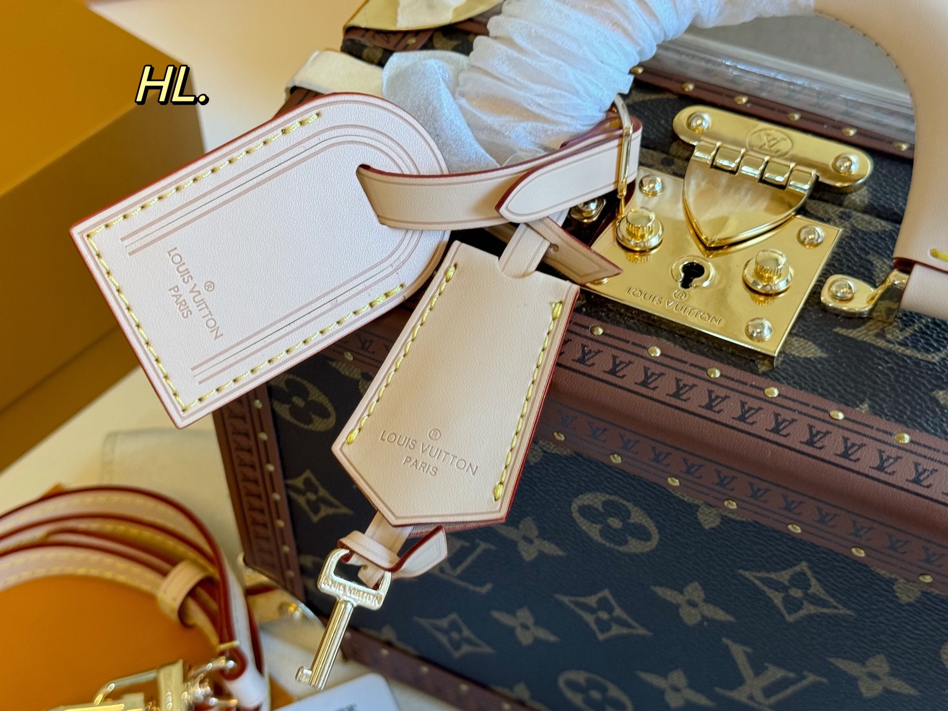 LV Valisette