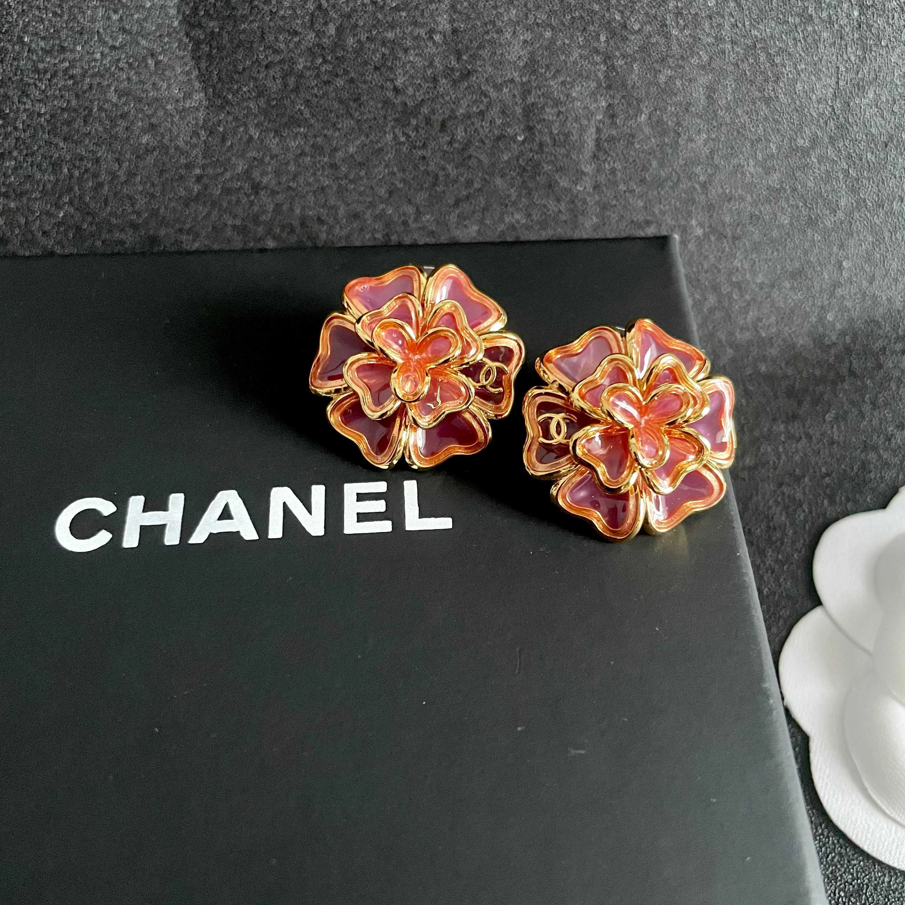 Chanel Earring