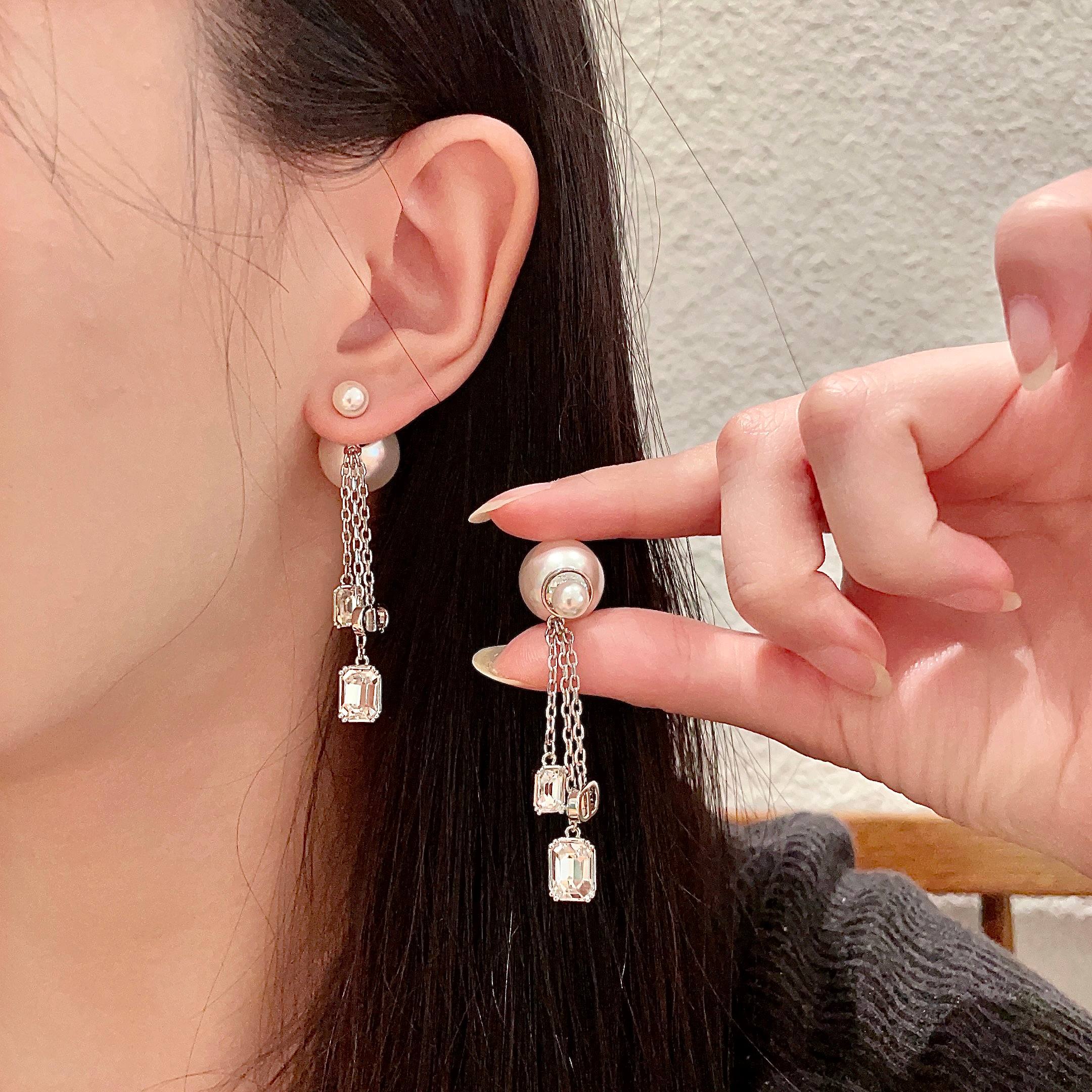 DIOR EARRING 75