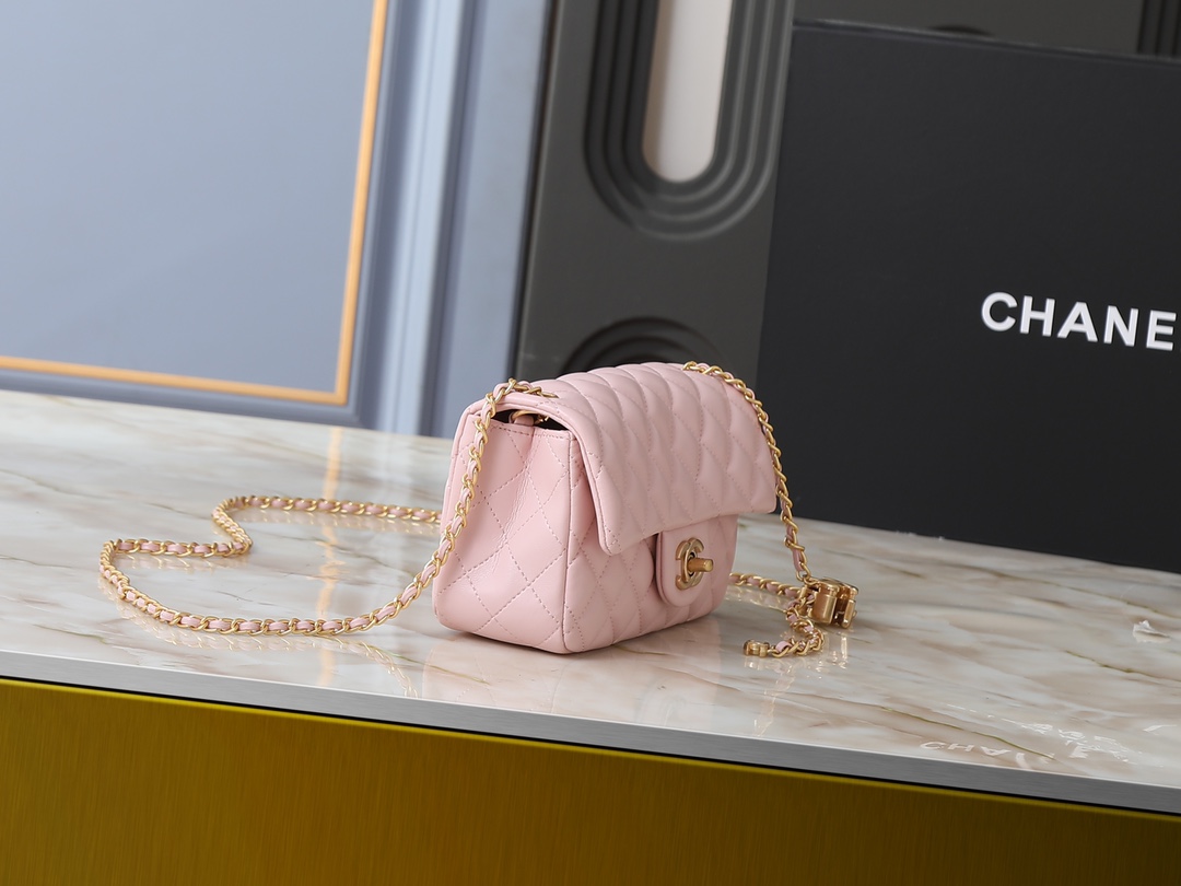 Chanel 25B Classic Flap