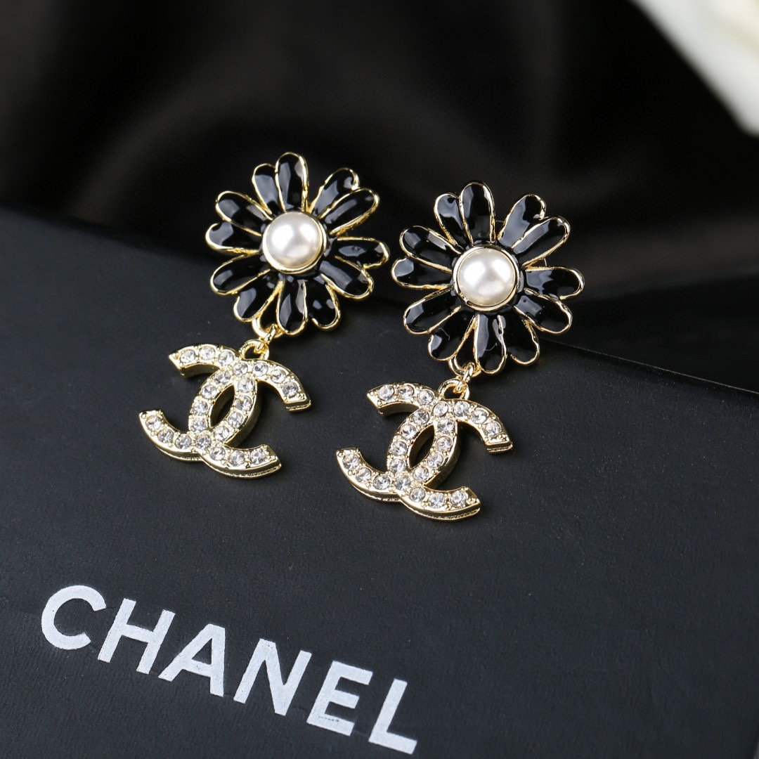 Chanel Earring