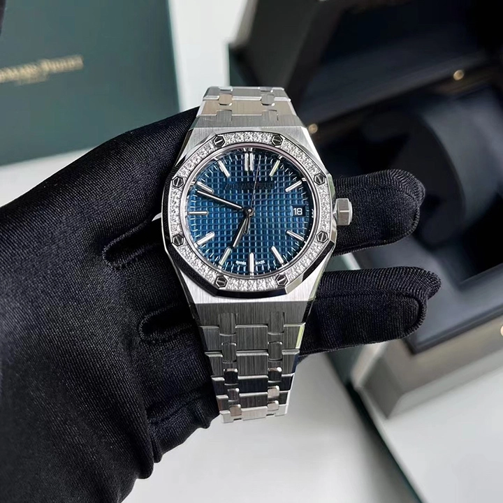 ROYAL OAK SELFWINDING 50TH ANNIVERSARY Ref. 77451ST.ZZ.1361ST.02