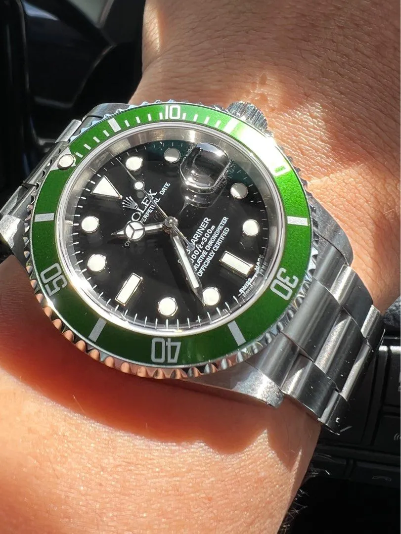 Rolex Submariner 16610LV-93250 black dial watch