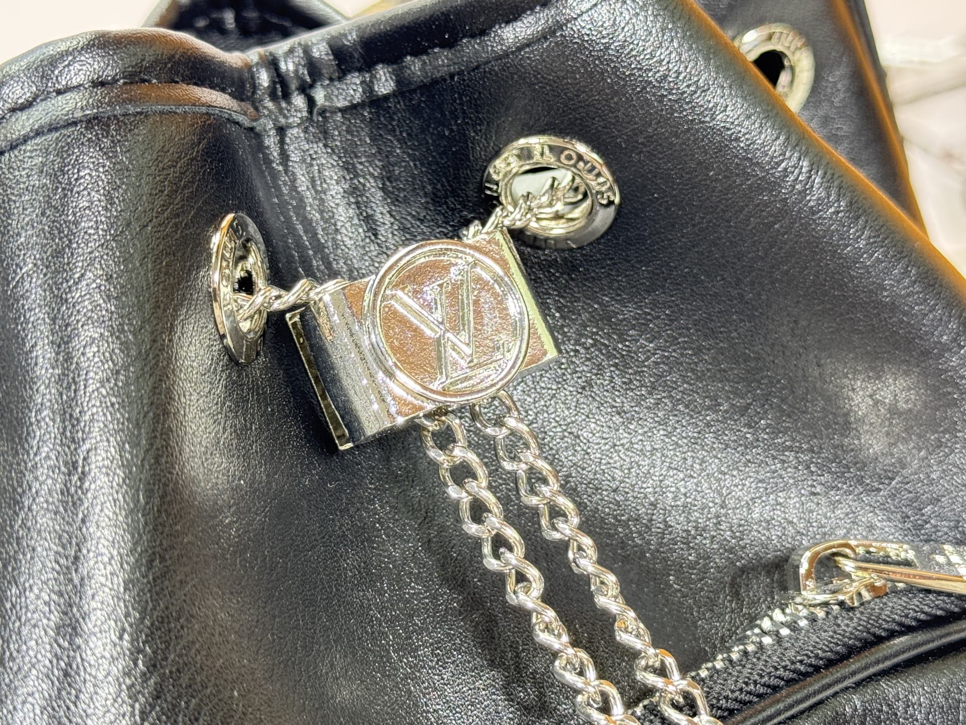LV No Way Vibe