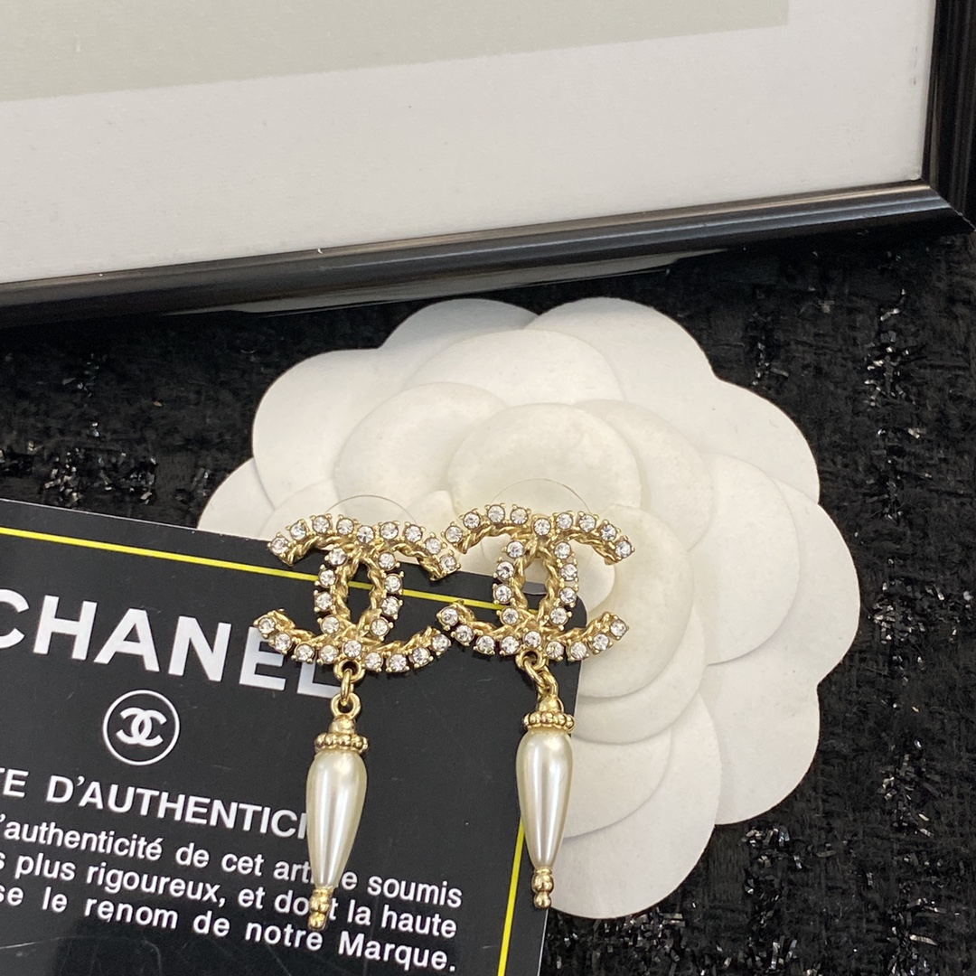Chanel Earring