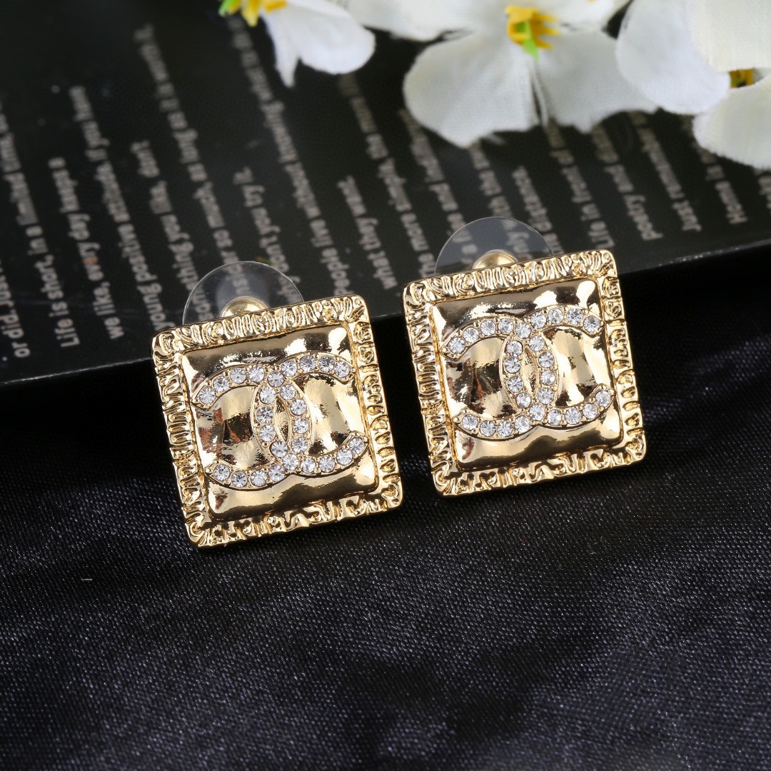 Chanel Earring