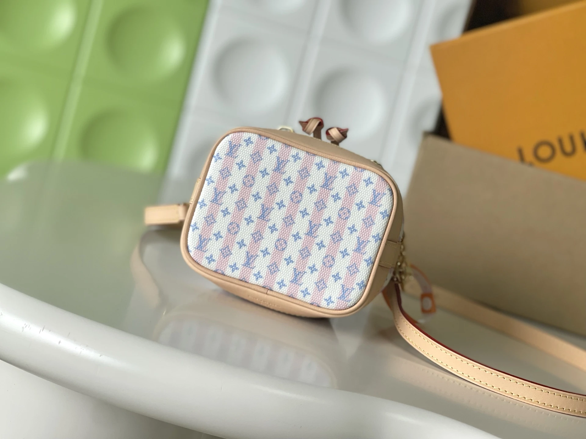 Nano Noé Bucket Bag