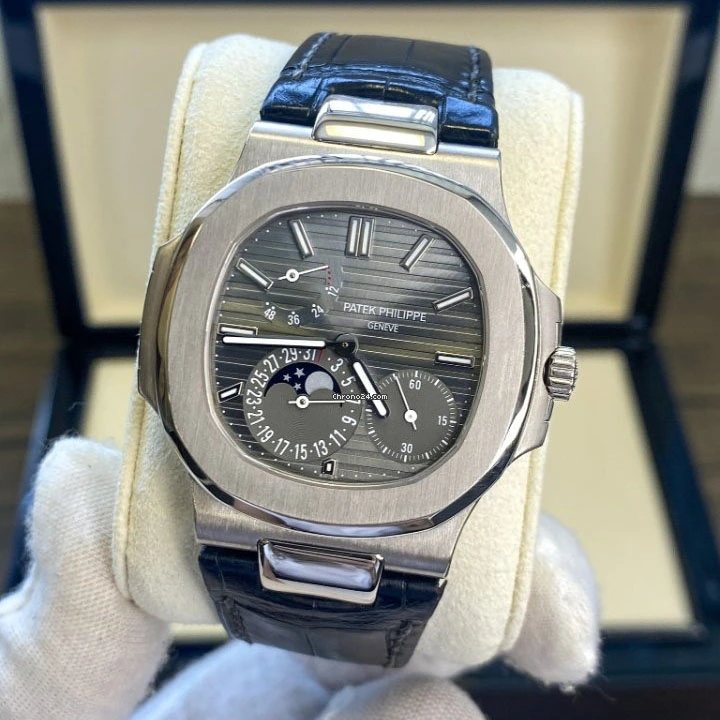 5712G - Patek Philippe NAUTILUS