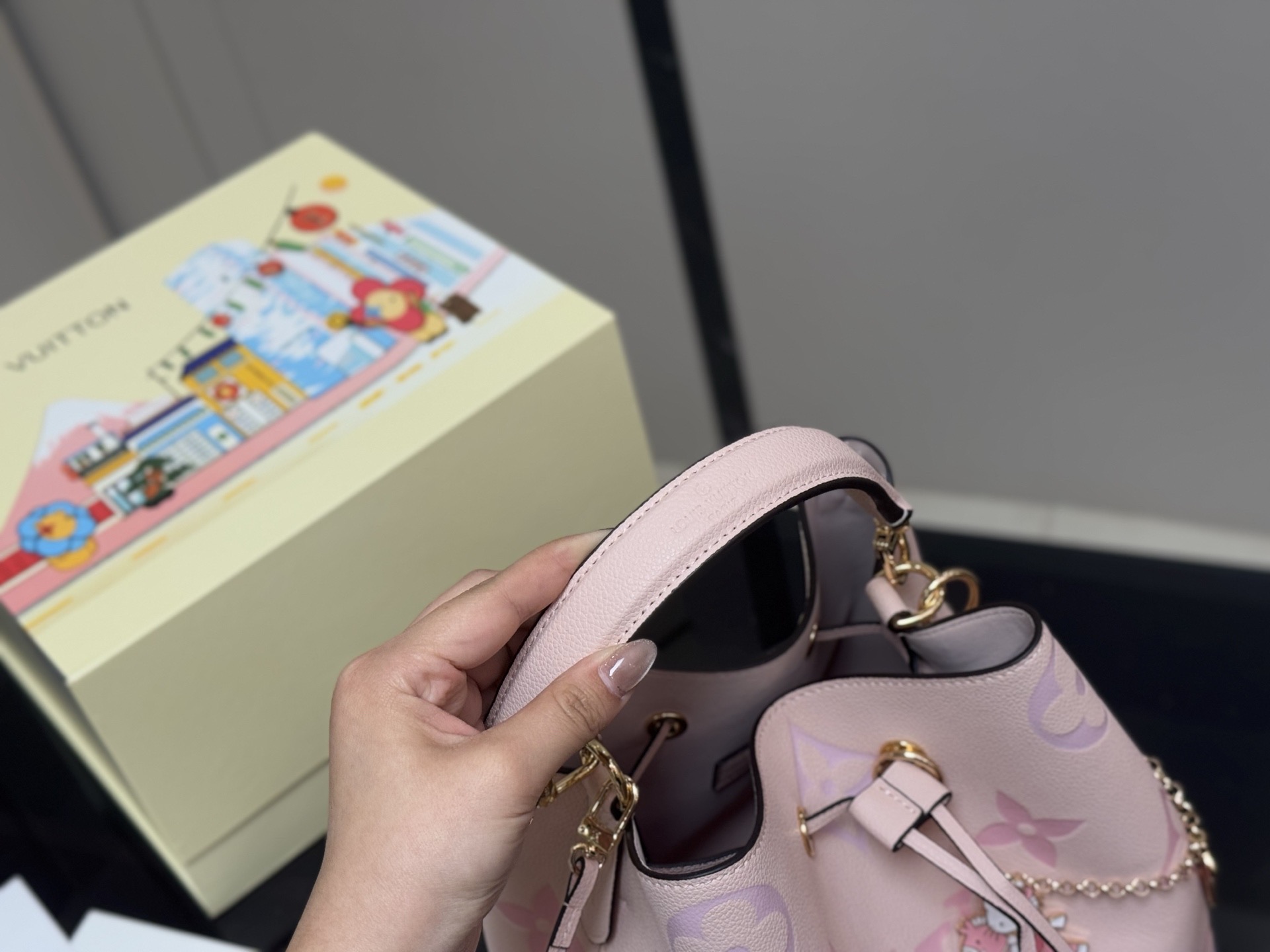 LV Bucket Bag