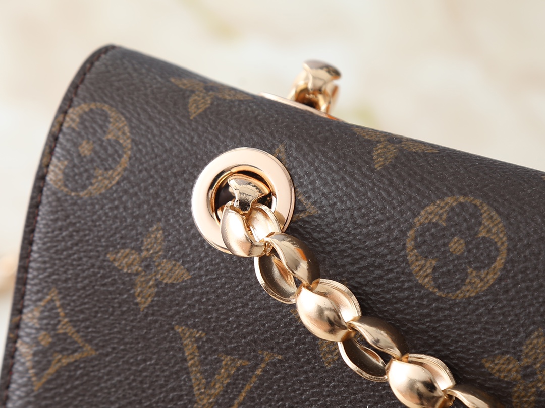 LV Victoire Chain Bag