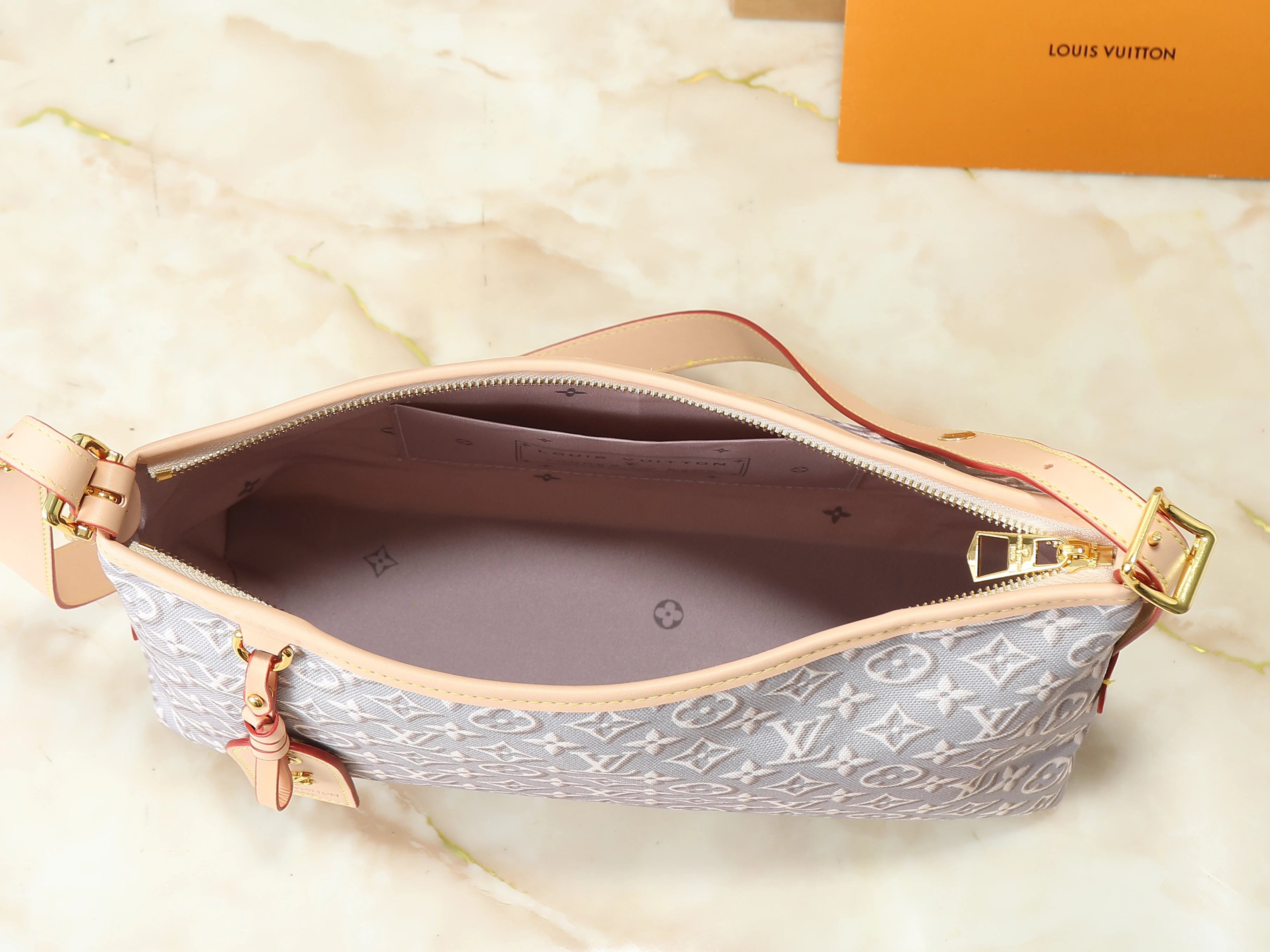 Louis Vuitton Carryall East West