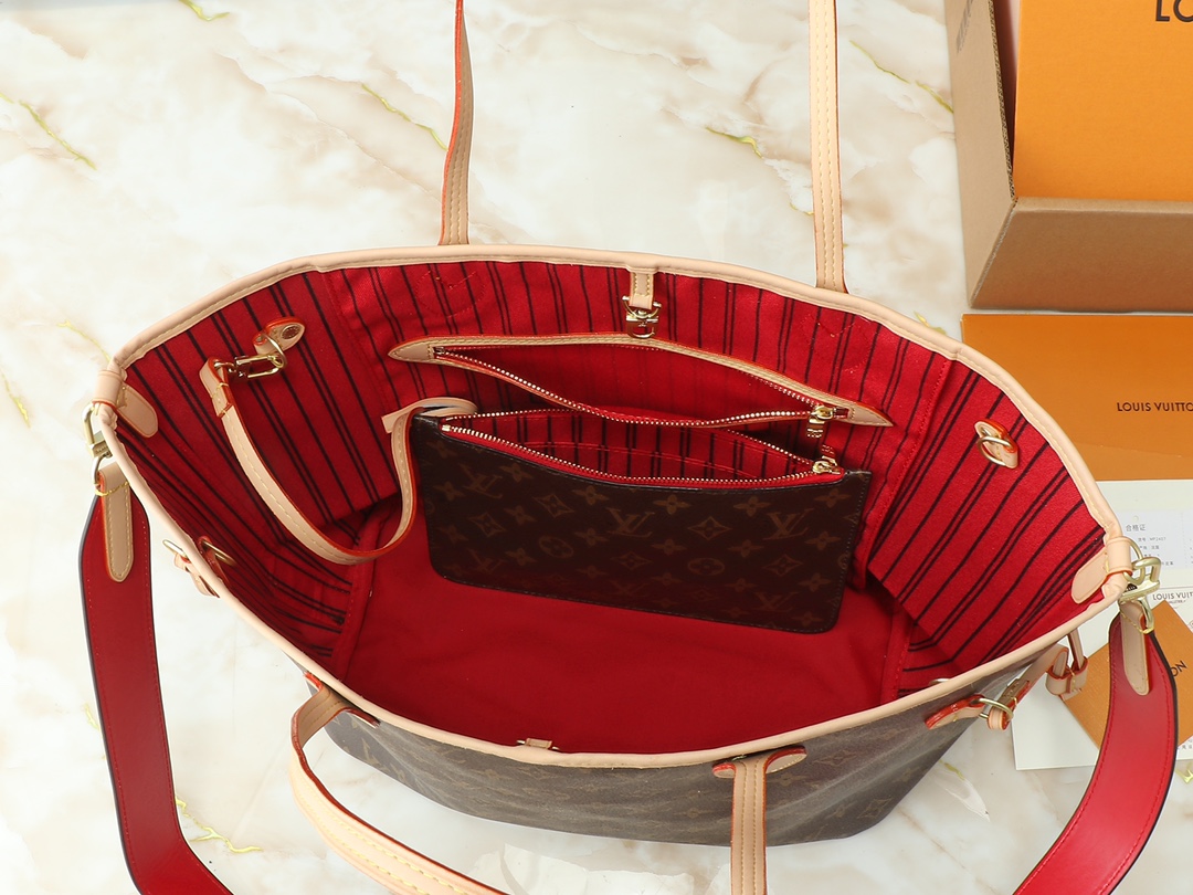 Neverfull Bandoulière Inside Out