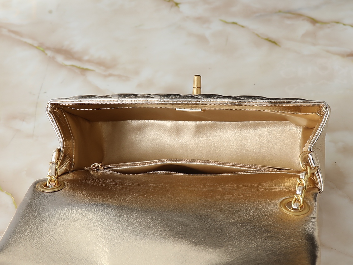 Chanel 25B Classic Flap