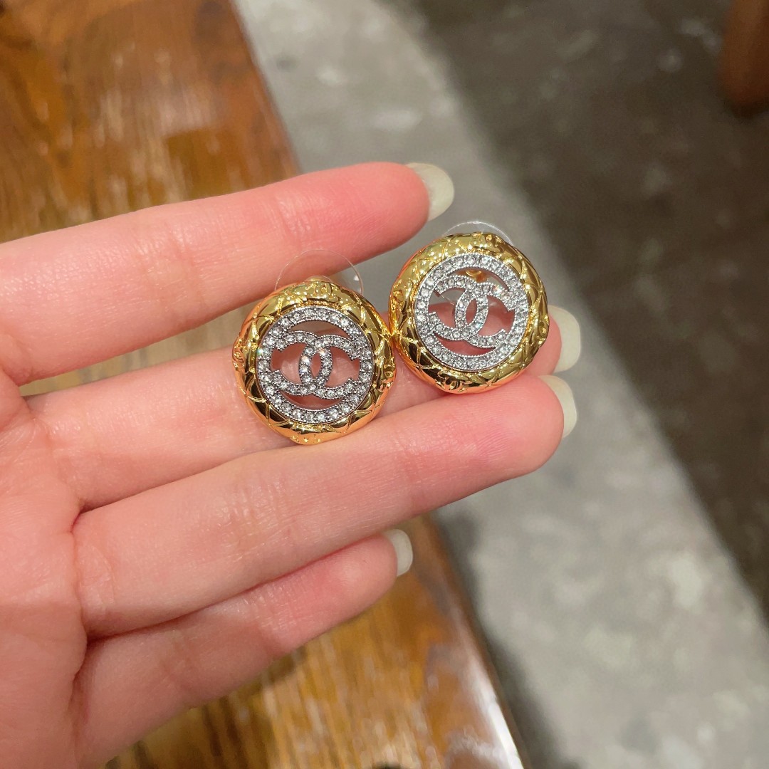 Chanel Earring 11