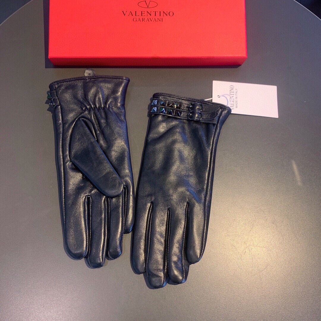 Valentino Gloves