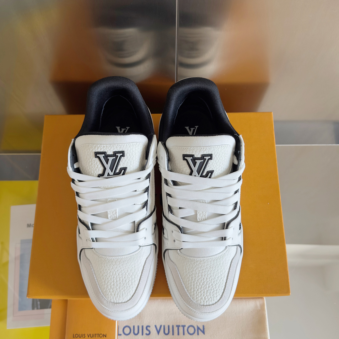 Louis Vuitton Trainer shoe