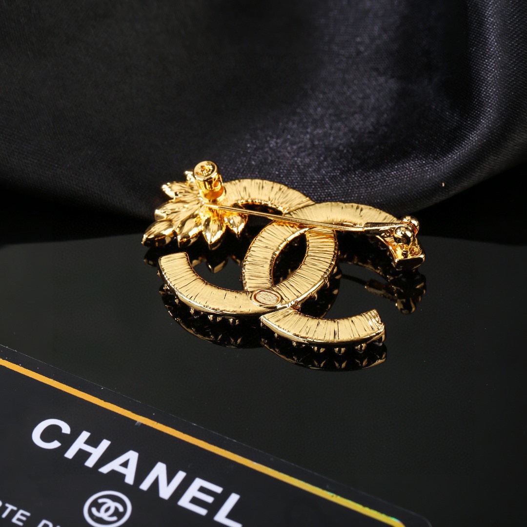 CHANEL Brooch