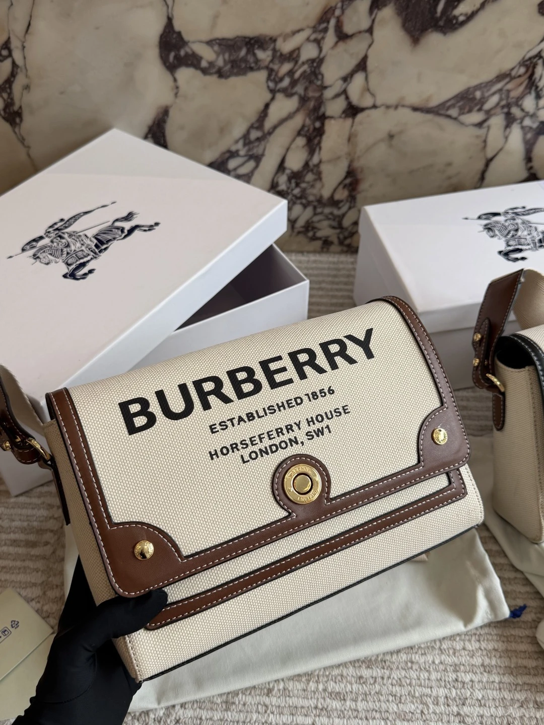 Burberry Horseferry