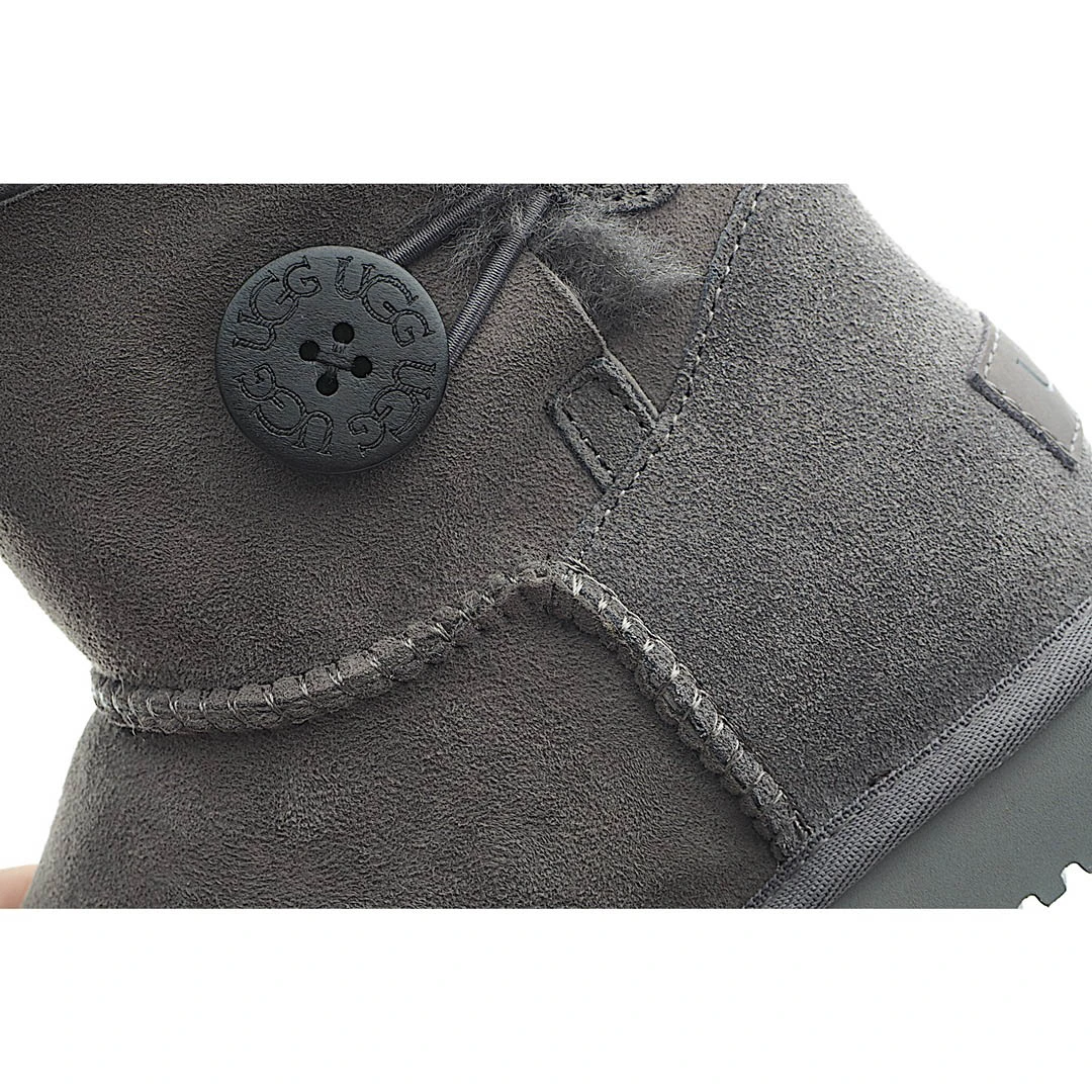 UGG Classic Mini series snow boots