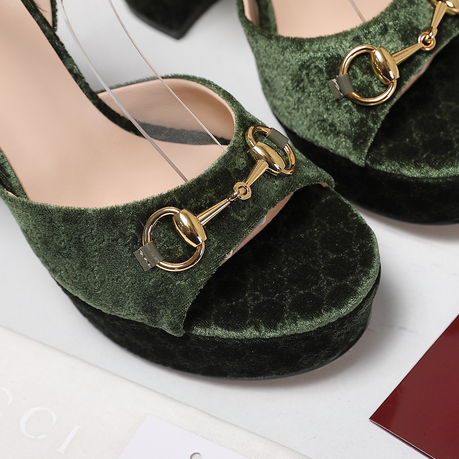 Gucci Round-toe platform high-heeled sandals