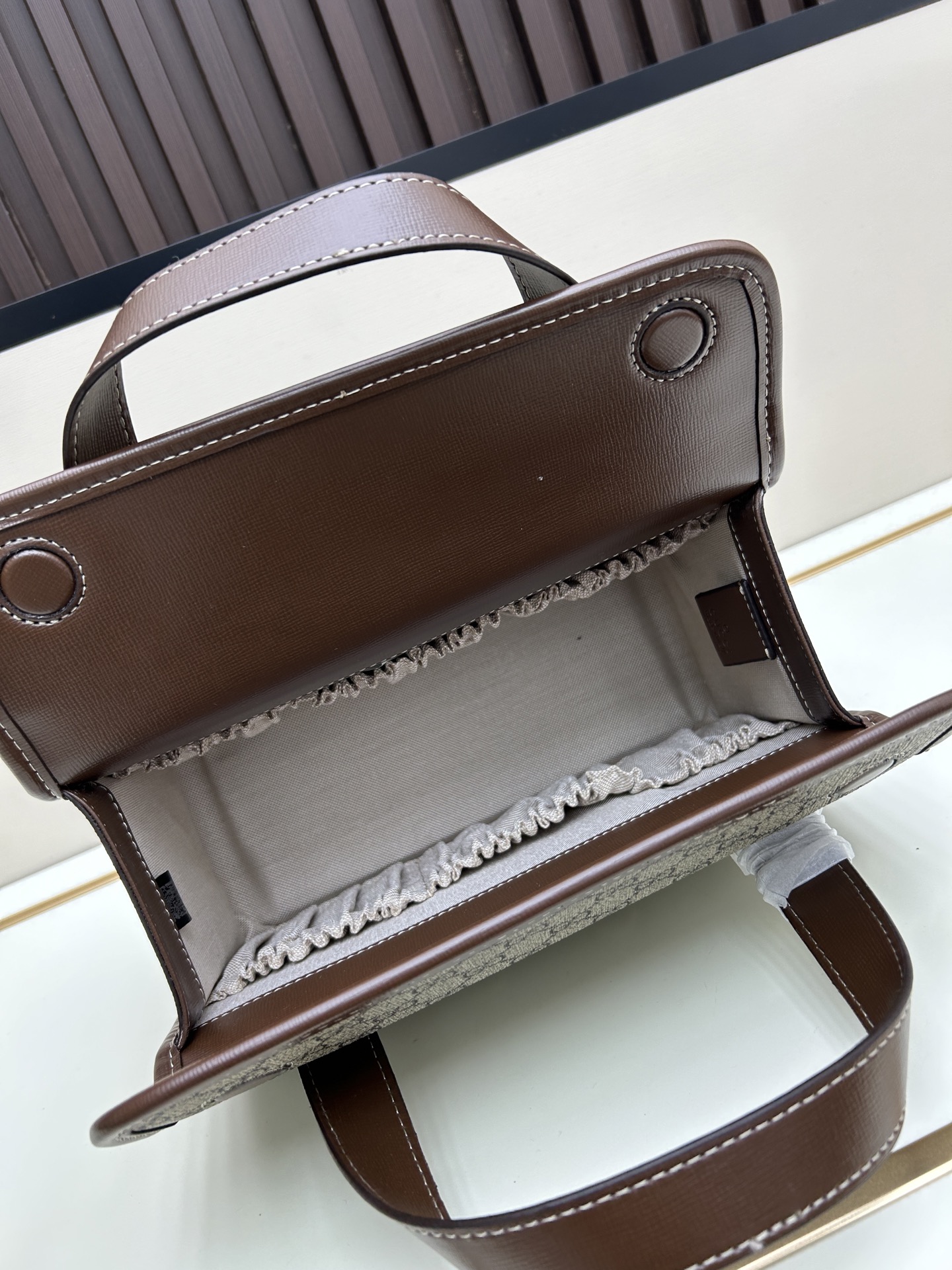 𝗛𝗼𝗿𝘀𝗲𝗯𝗶𝘁 𝟭𝟵𝟱𝟱 Box Bag