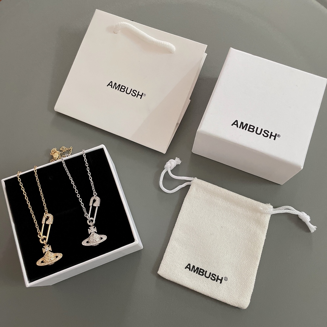 VivienneWestwood necklace
