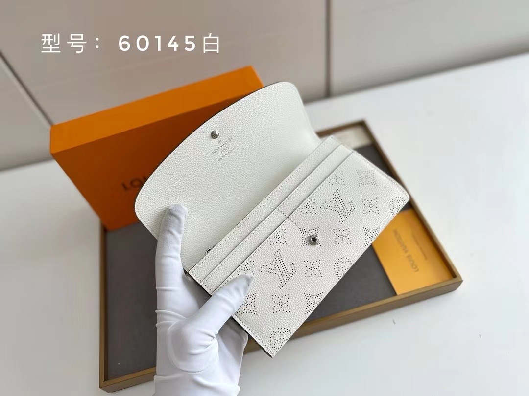 LV Iris