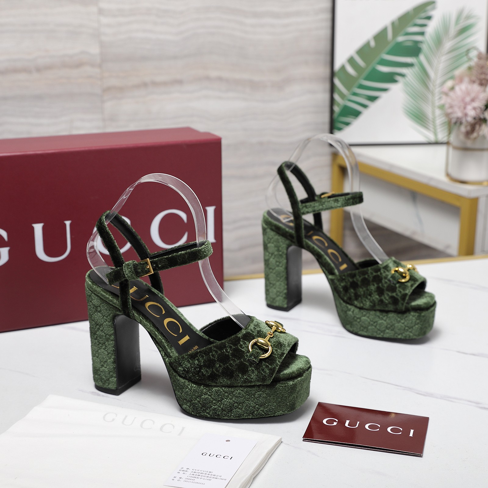 Gucci Round-toe platform high-heeled sandals