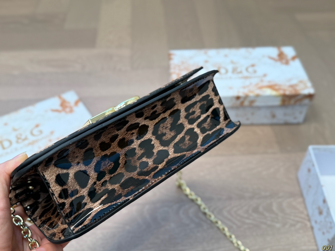 Dolce & Gabbana Chain Bag