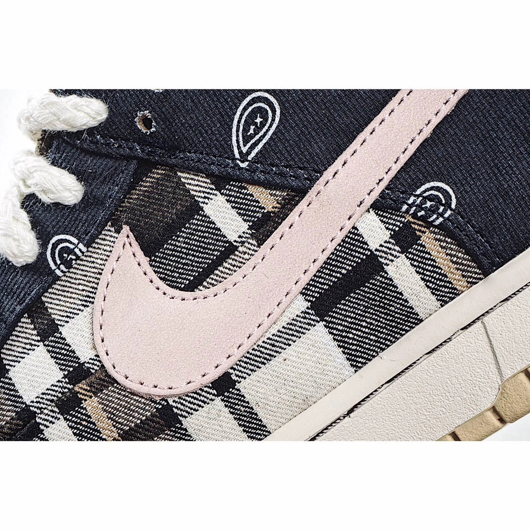 Nike Travis Scott  SB Dunk