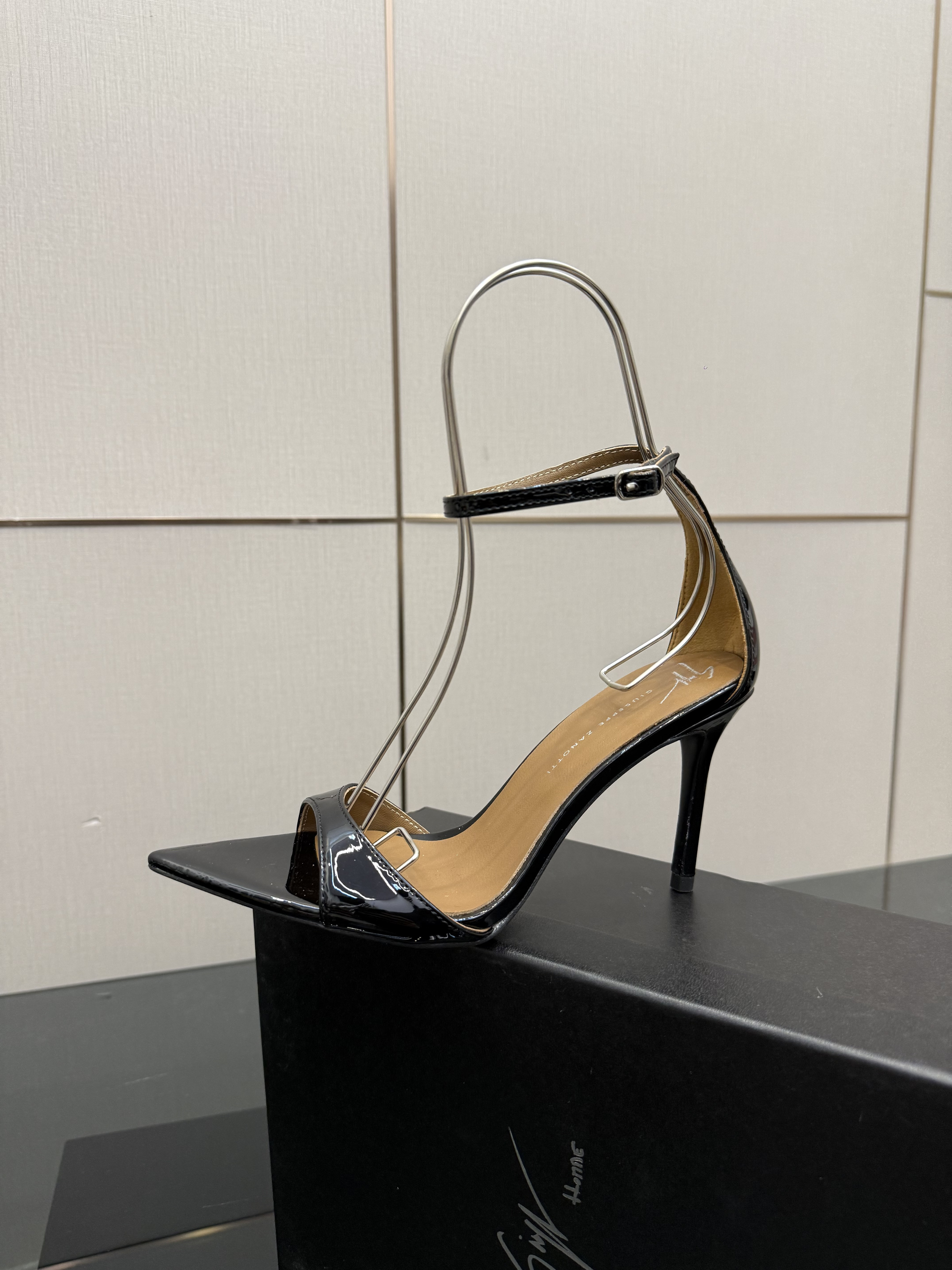 Giuseppe Zanotti Pointed-toe High Heels Sandals