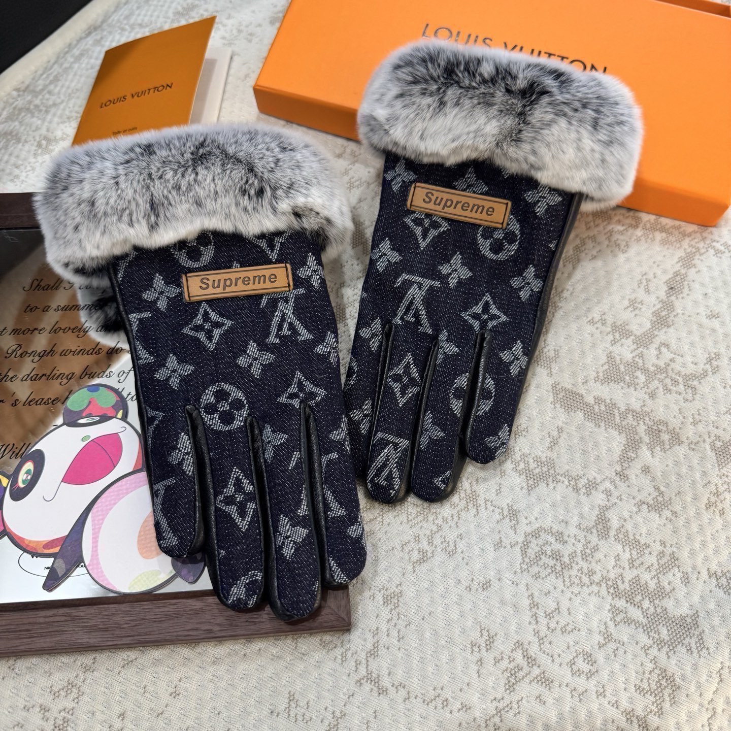 Louis Vuitton Gloves