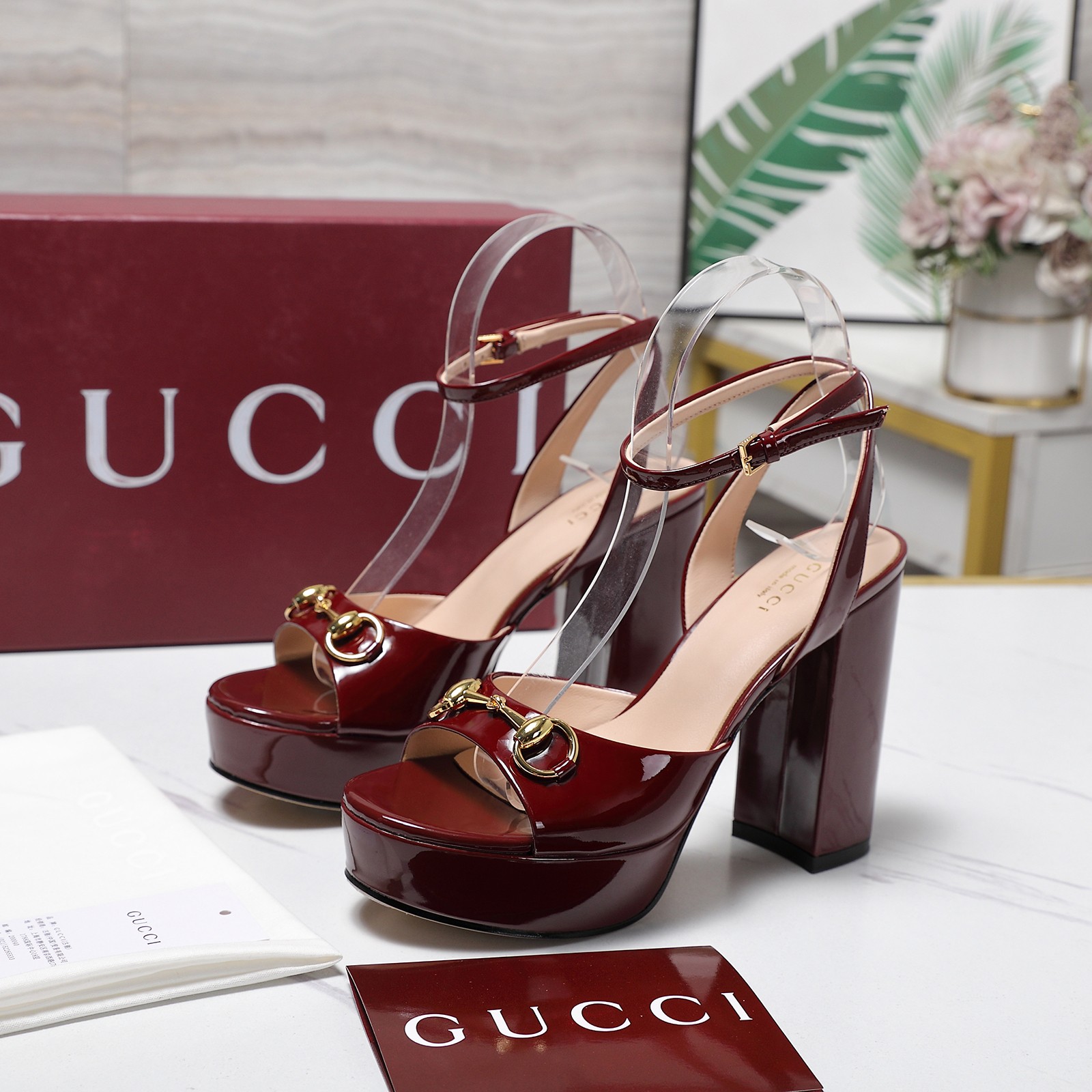 Gucci Round-toe platform high-heeled sandals