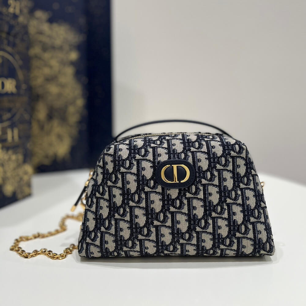 30 MONTAIGNE MEDIUM D-ARCH MINI BAG