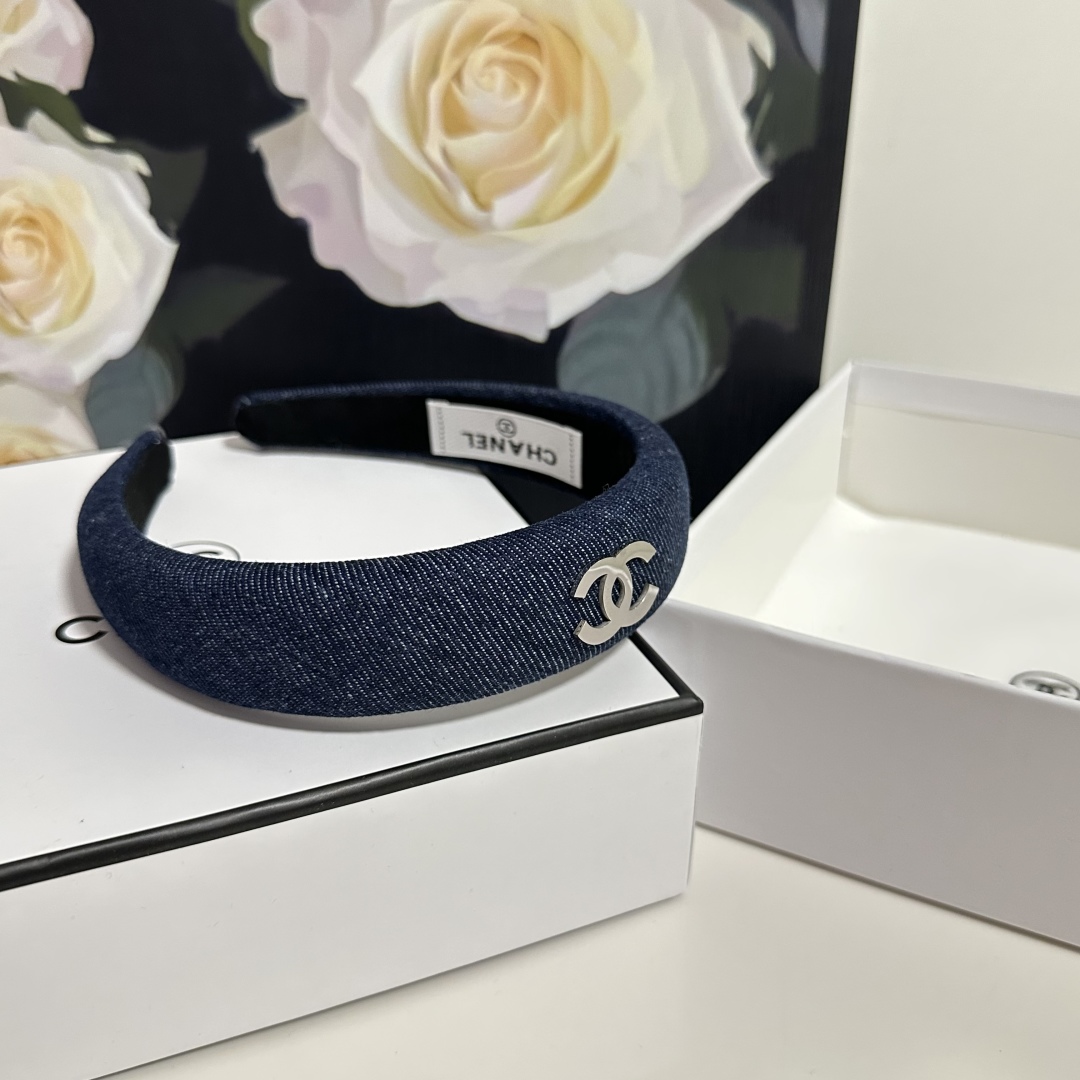 Chanel hair band
