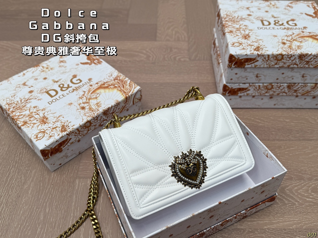 Dolce & Gabbana Chain Bags