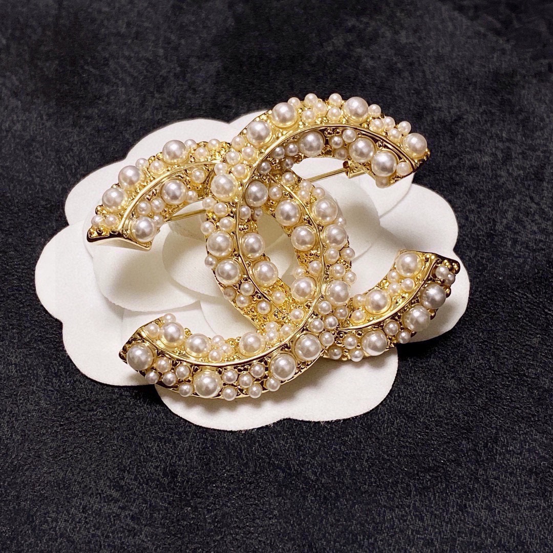 CHANEL Brooch