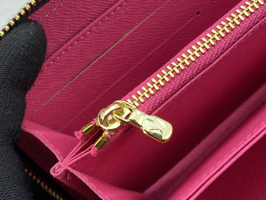LV Vivienne Holidays