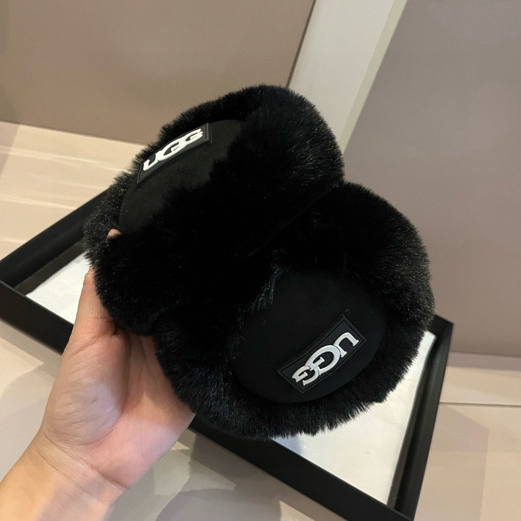 UGG Earmuffs