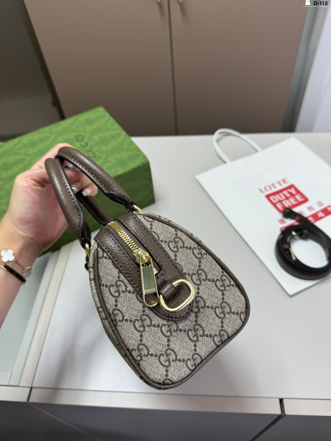 Gucci Boston