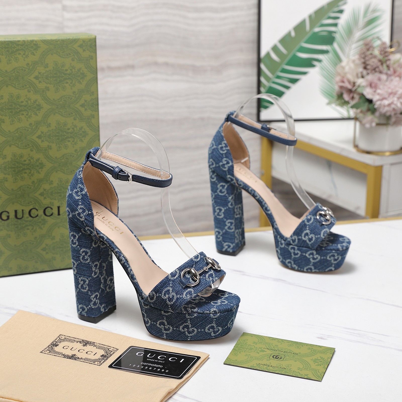 Gucci Square-toed platform high-heeled sandals