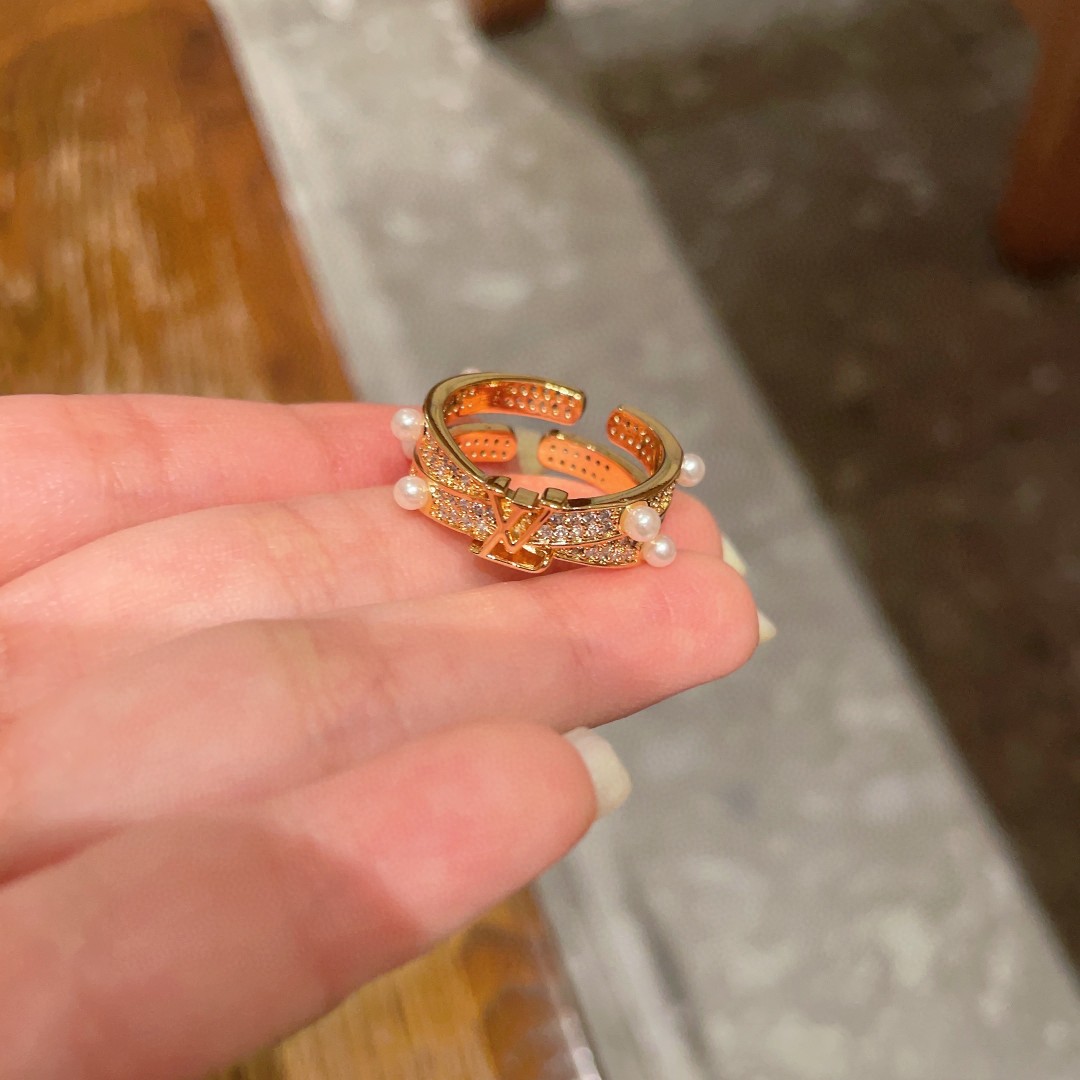LV RING