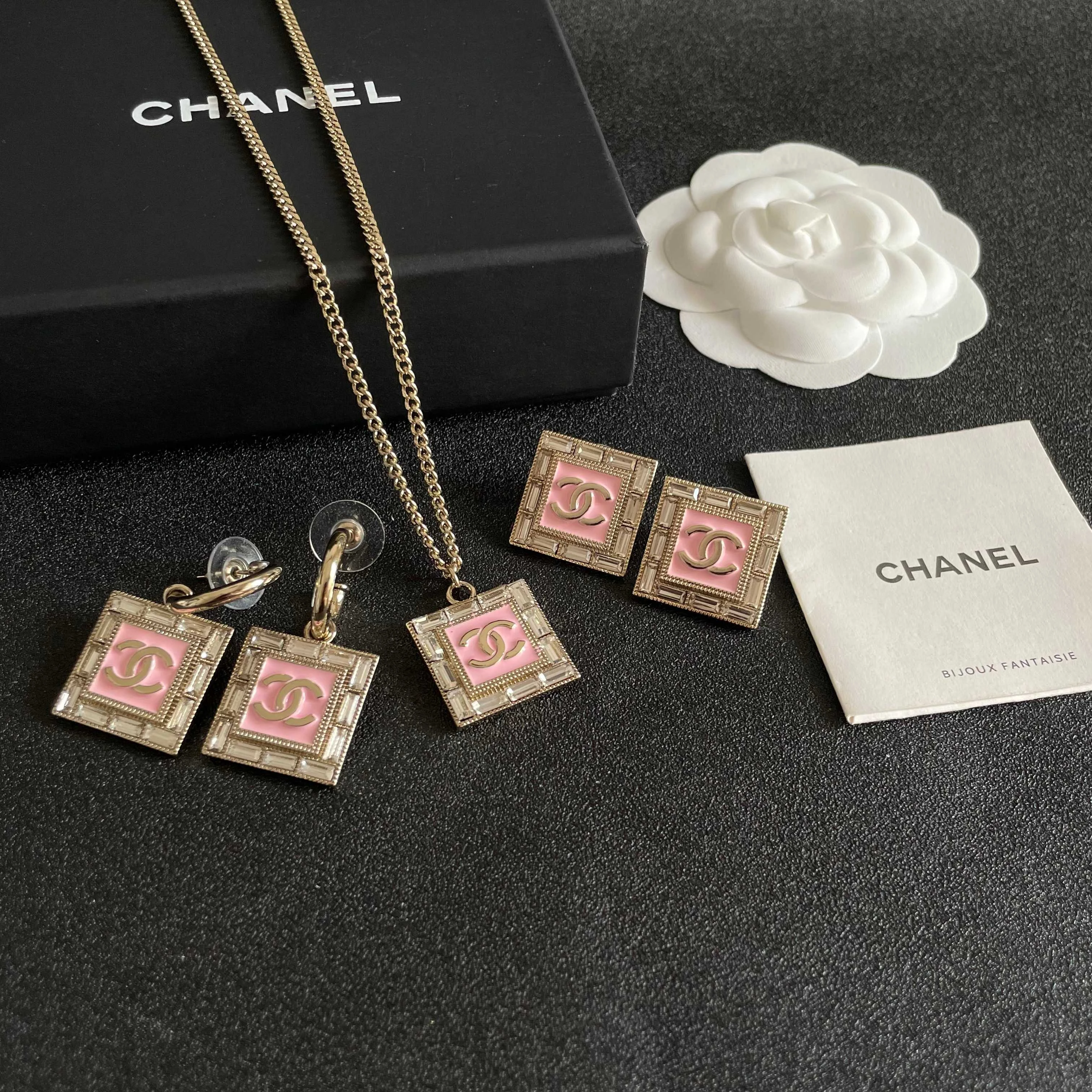 Chanel Earring