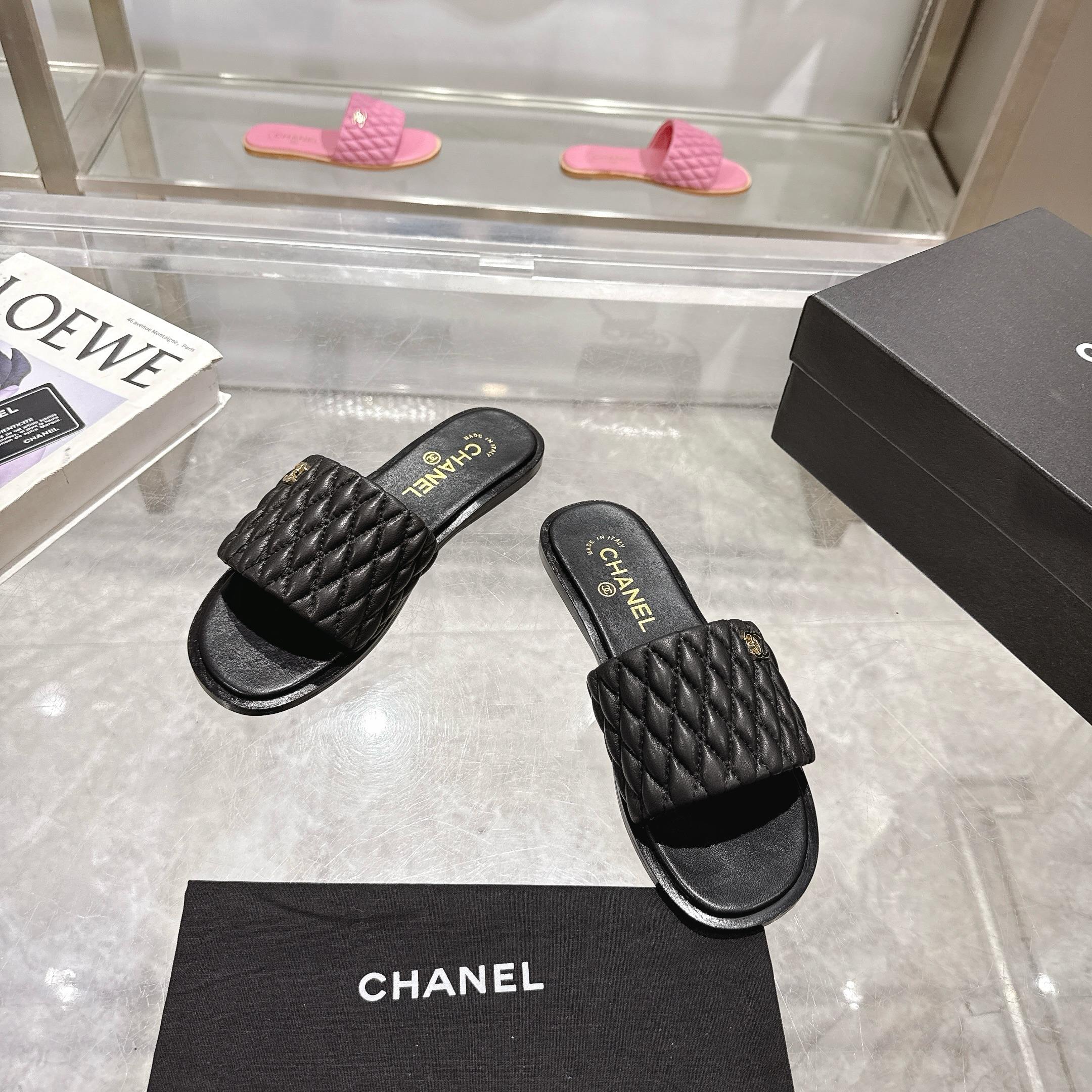 Chanel Slippers